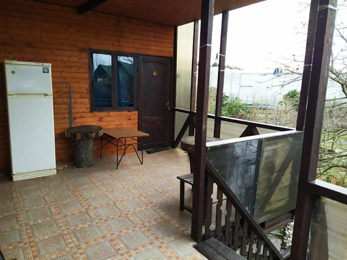 Guest House Lev Pitsunda Exterior foto